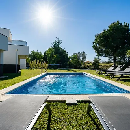 Vitoria 7th Hole By Sapvillas Виламура